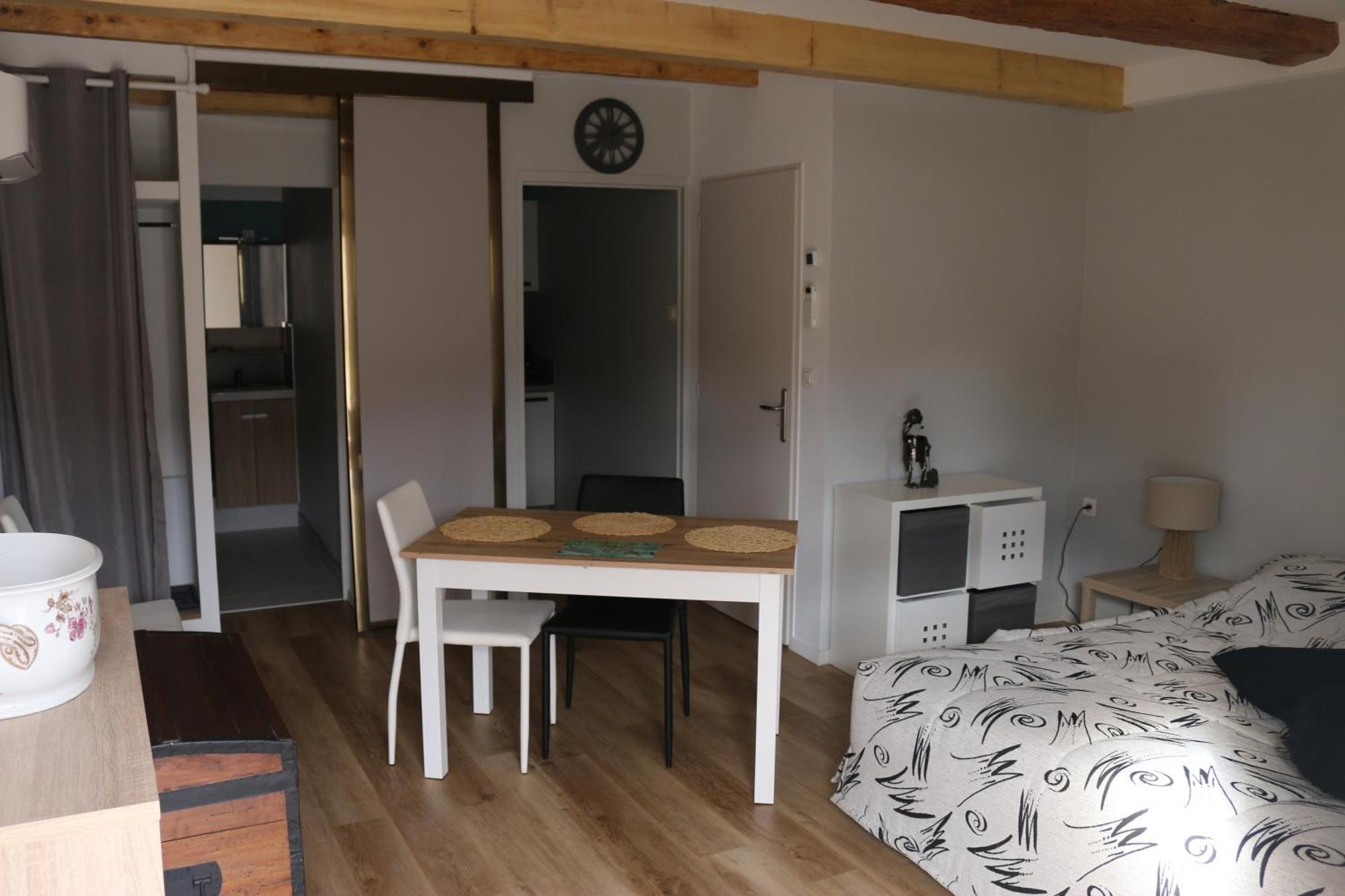 Bed and Breakfast L'Autan Sage Montgeard Экстерьер фото